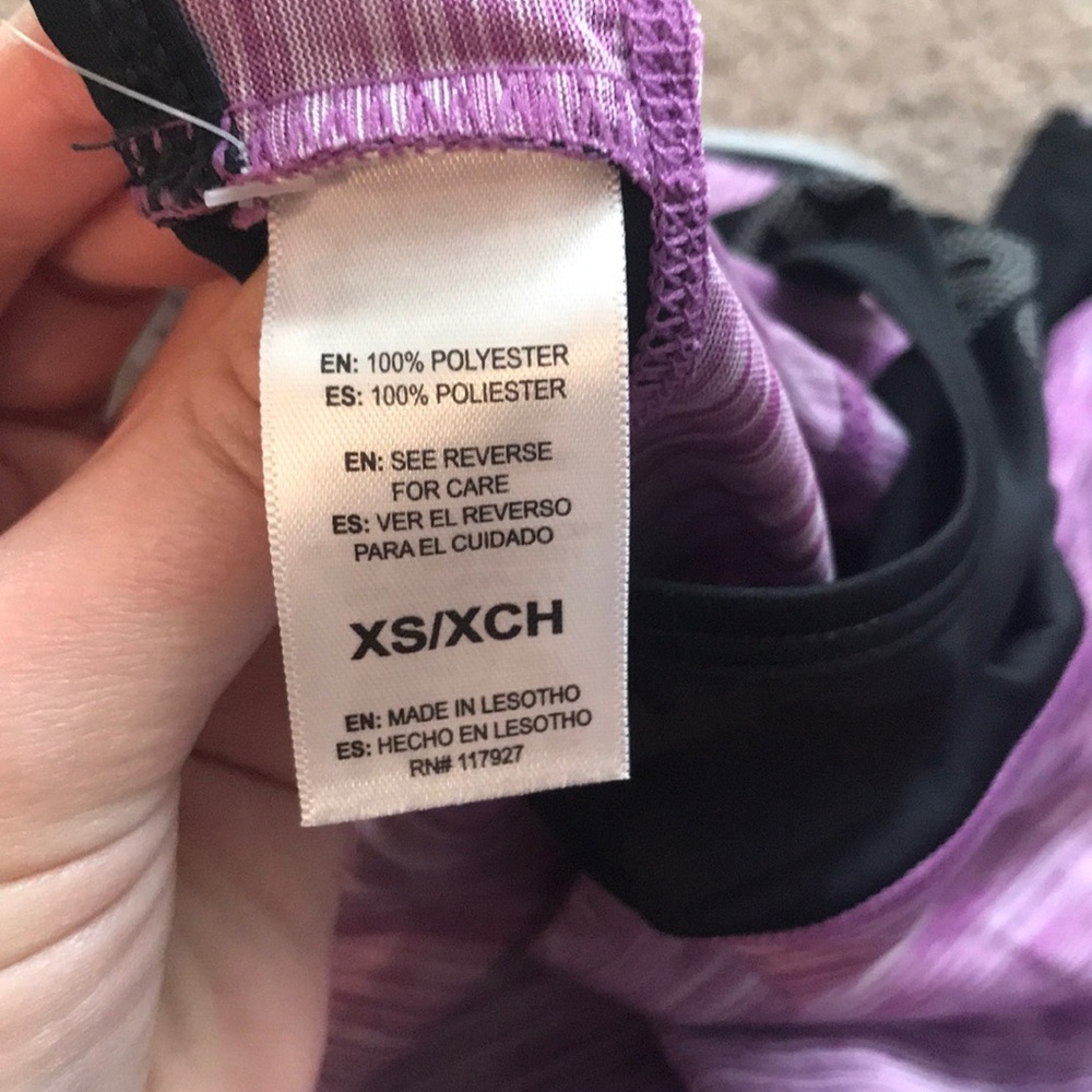 NWT— Reebok Tank - Picture 6 of 8
